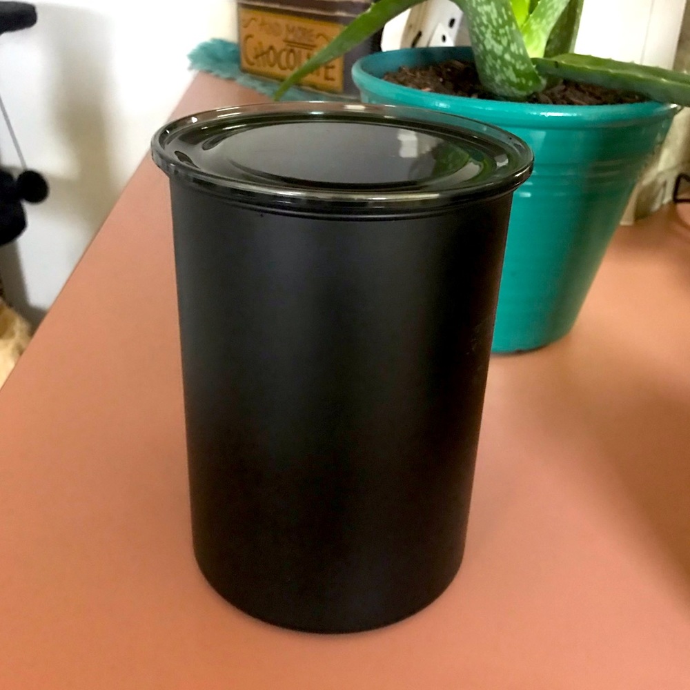 Starbucks “Airscape” air tight coffee canister. ☕️